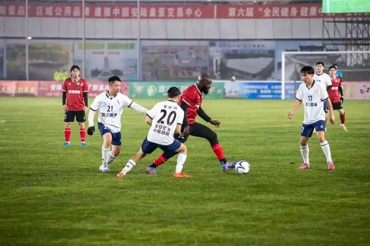 欧洲联赛：勒沃库森 VS 沃尔夫斯堡